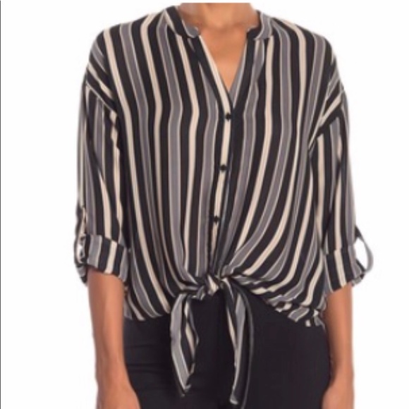 Pleione Tops - Women’s Tie Front Blouse by Pleione, size L.